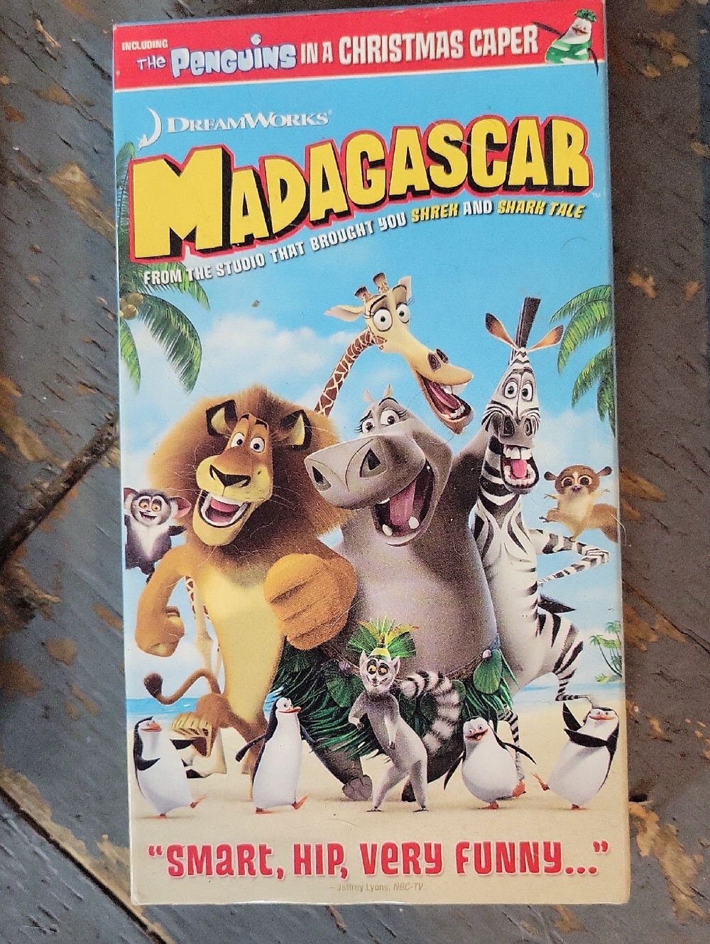 DreamWorks Madagascar VHS Movie - Blue, Yellow, White RARE